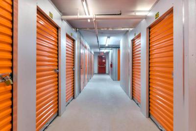 Storage Units at Depotium Mini Entrepôt - Laval - 4425 Avenue des Industries, Laval, QC